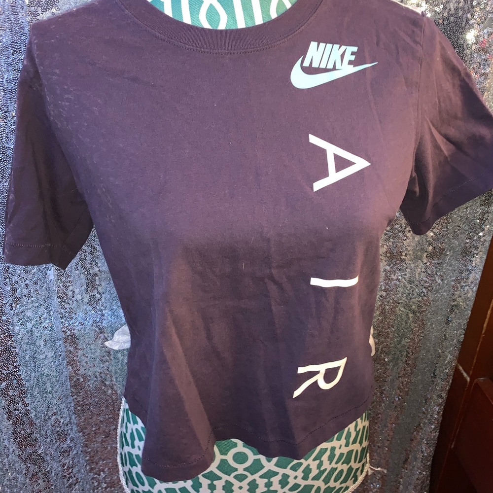 Nike cropped t-shirt